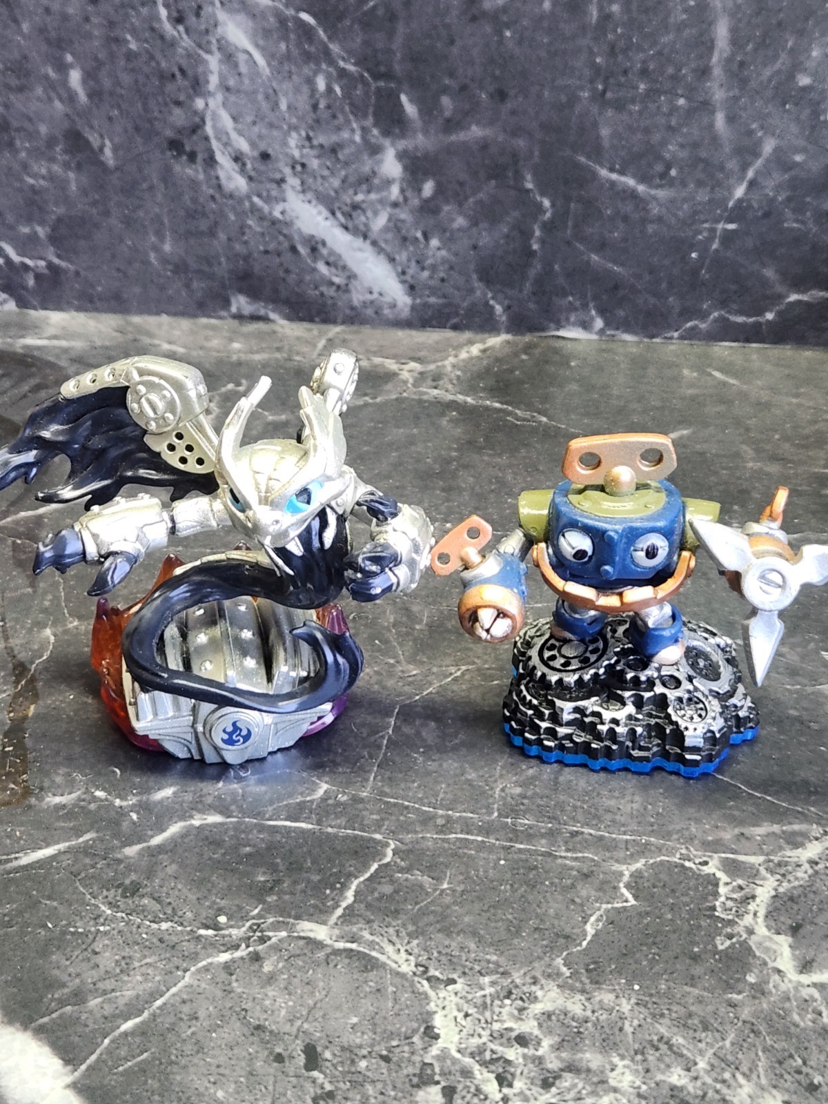 Skylanders Activision Collectible Action Figure Lot Assorted 30 + 3 Portals/card