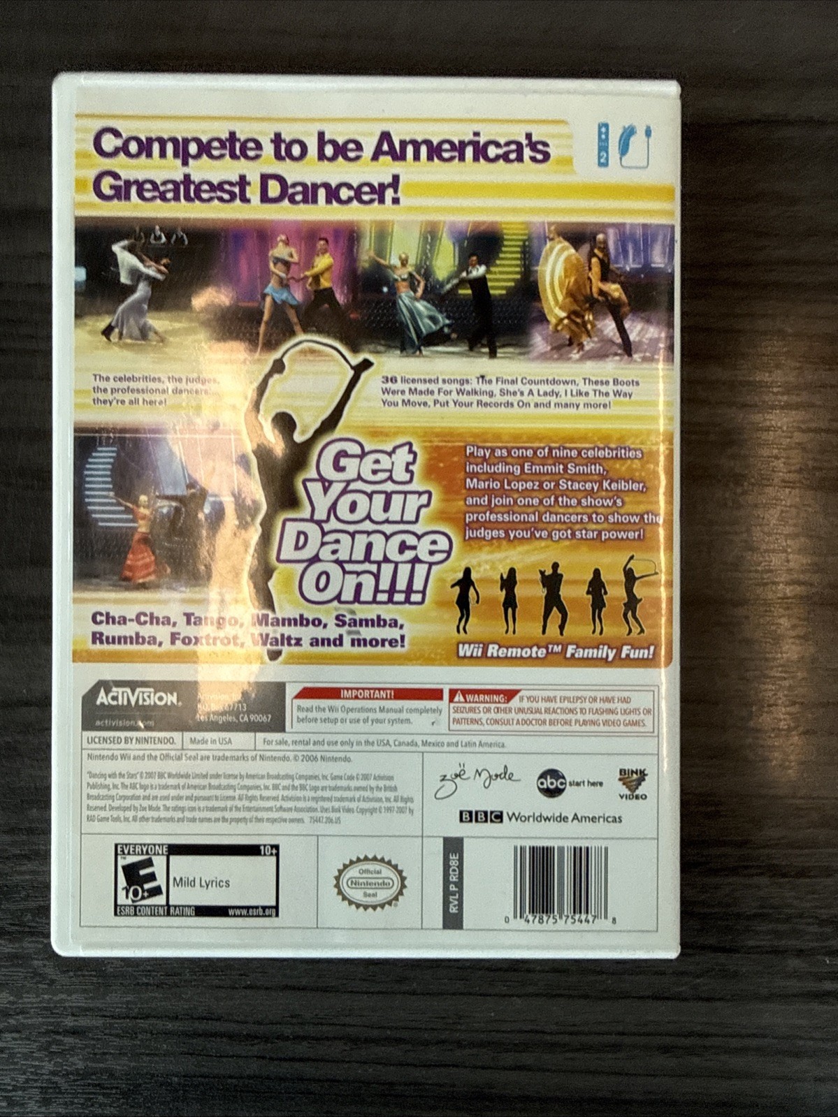 3 Popular Wii games In their Cases With Pamphlets.