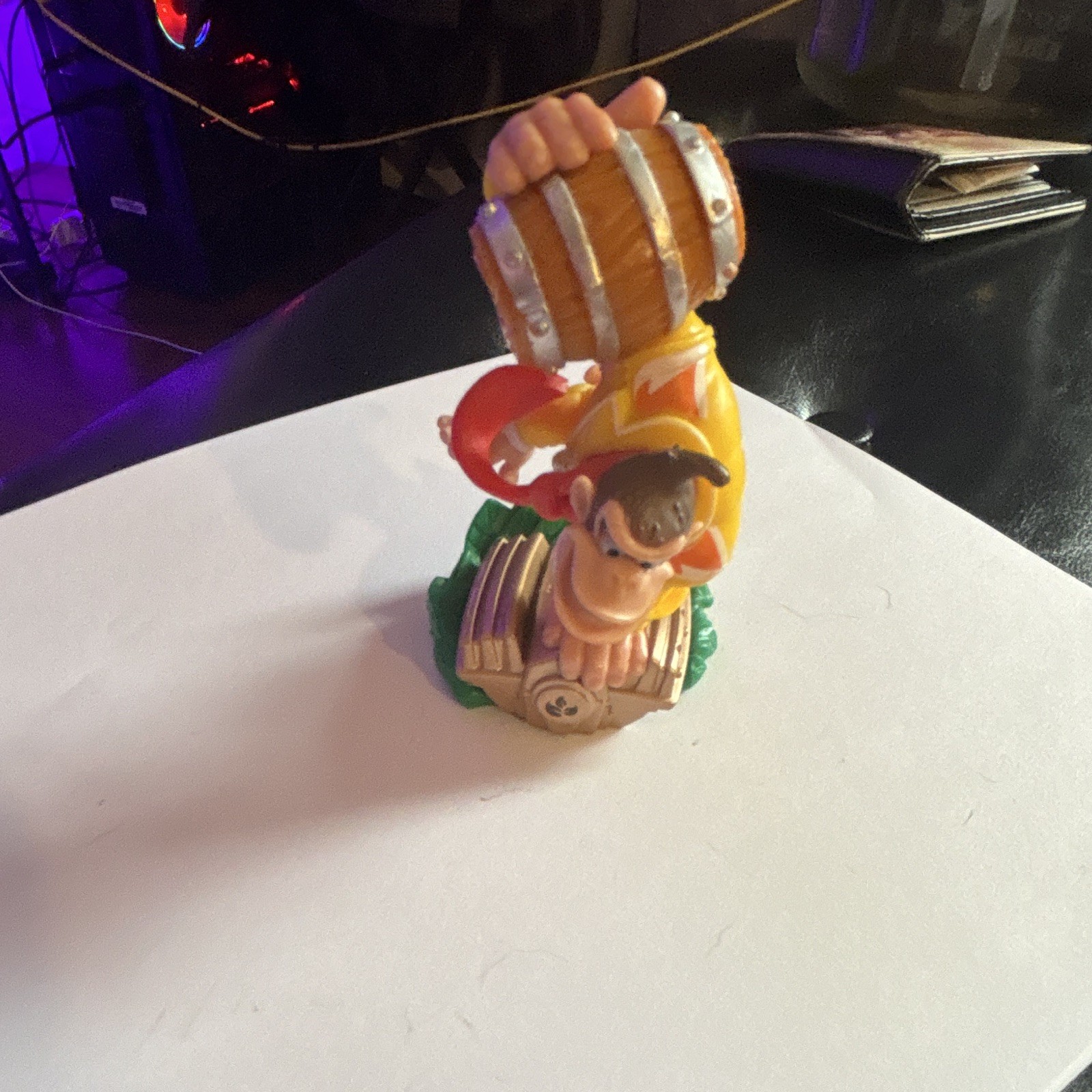 Skylanders Superchargers Turbo Charge Donkey Kong Amiibo And Barrel Blaster