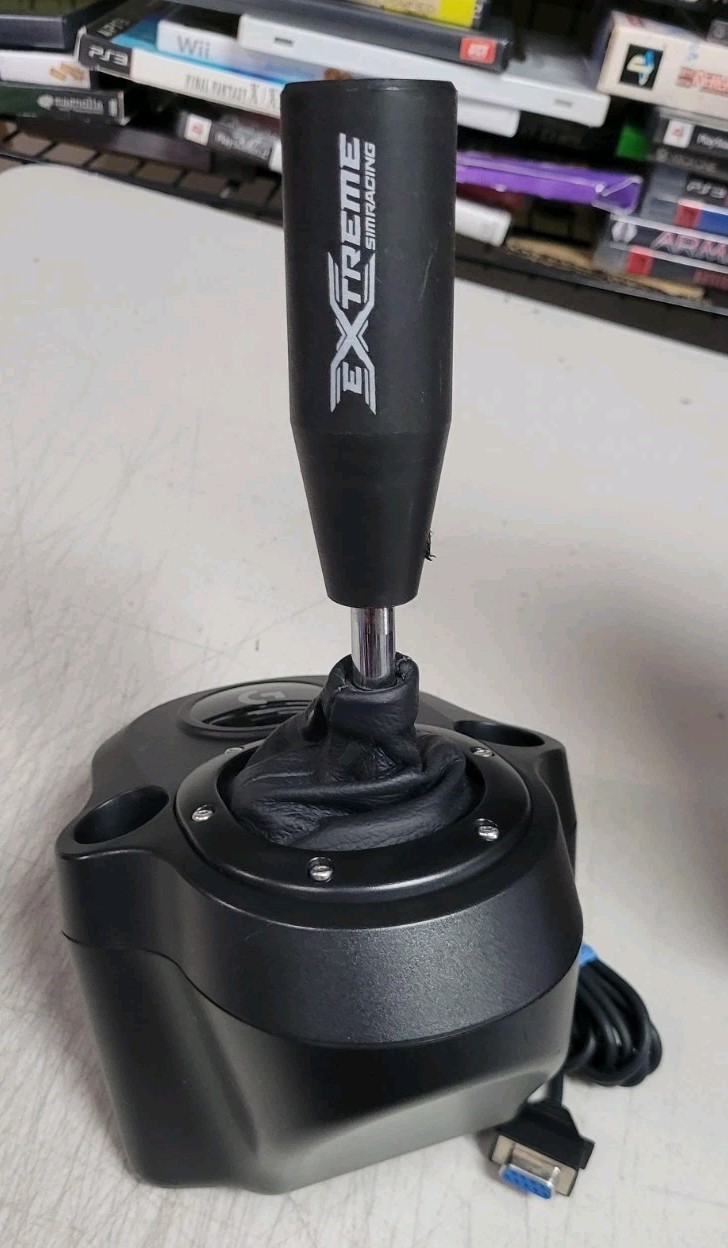 Logitech G29 Gaming Wheel for Playstation bundle with Driving Force Shifter