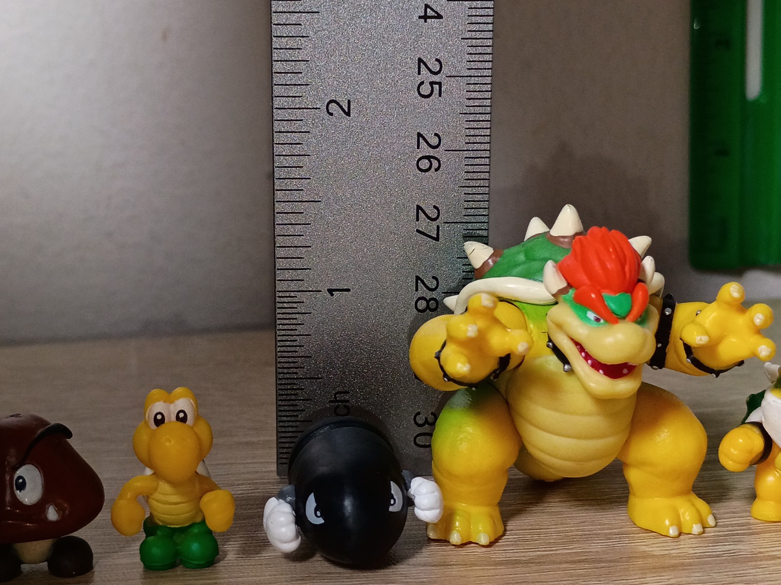 9-PK BOWSER JR 1″ Super Mario Micro-Land World of Nintendo Flying Squirrel Toad