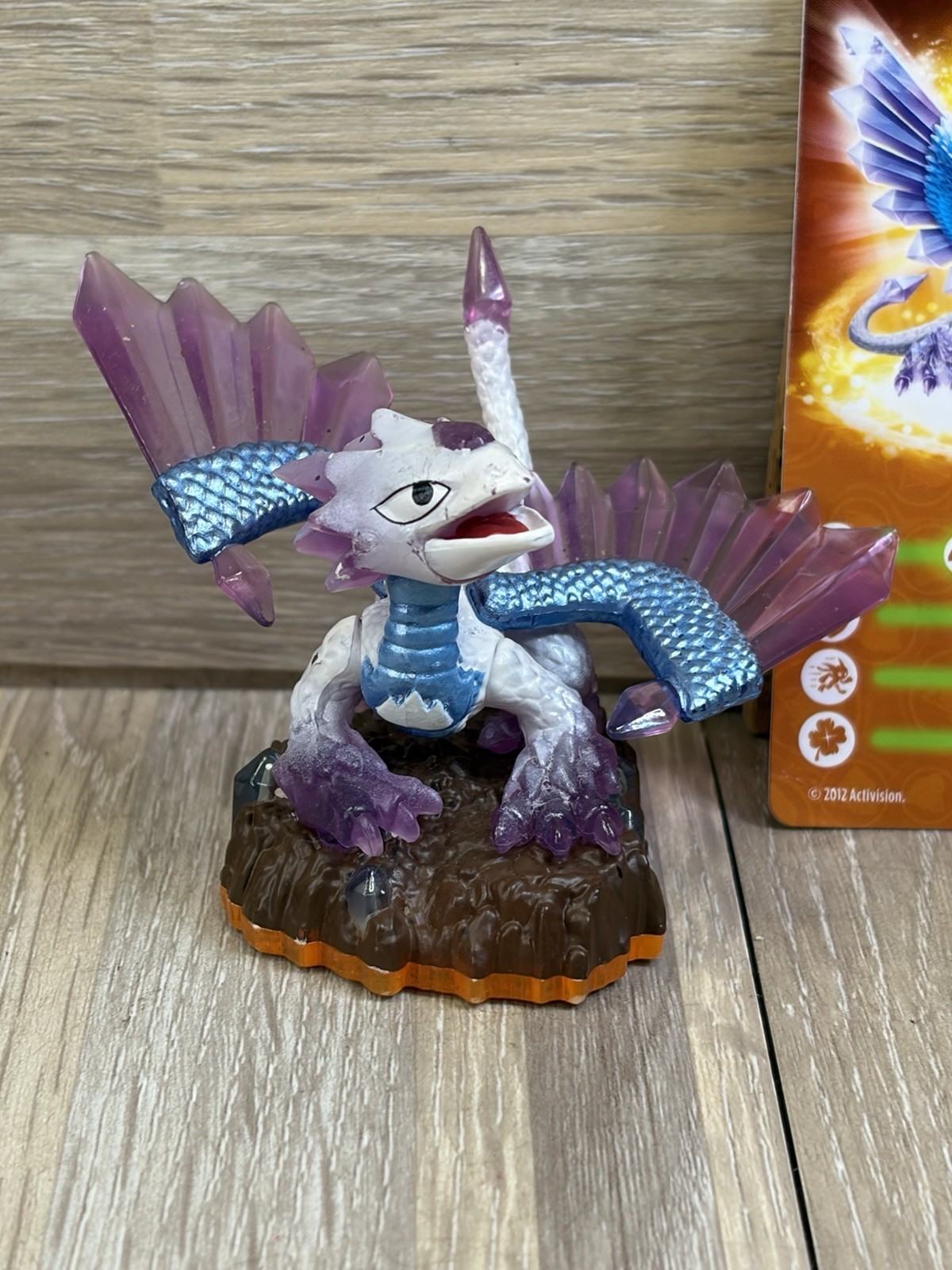 Skylanders Giants Figure – Flashwing (Orange Base) W/Card