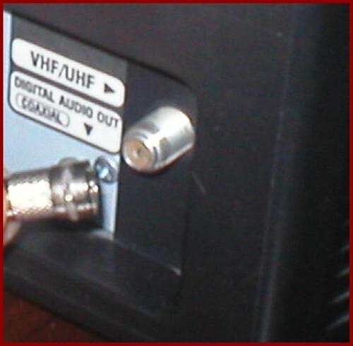 6Ft RCA Video Cable & RF Coax TV Adapter for the Japanese Famicom System NEW