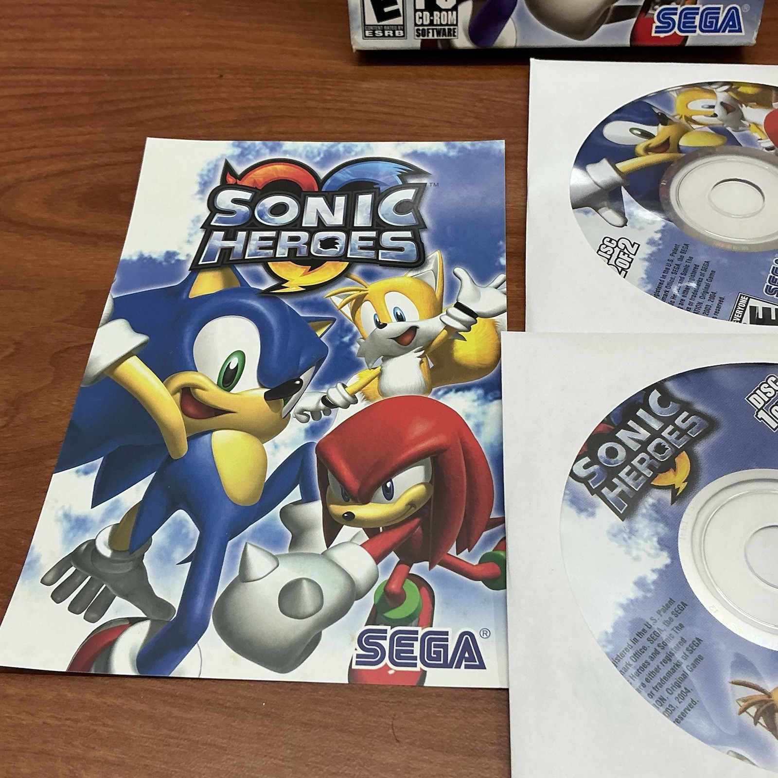 RARE BIG BOX! Sega Sonic Heroes PC Game 2004 COMPLETE Collectible Knuckles Tails