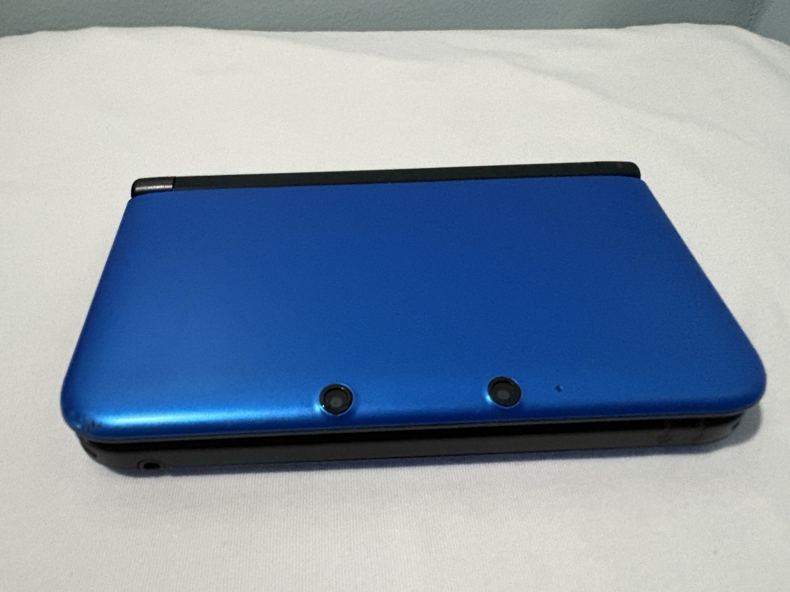 Nintendo 3DS XL Light Blue– Tested & Working With Charger