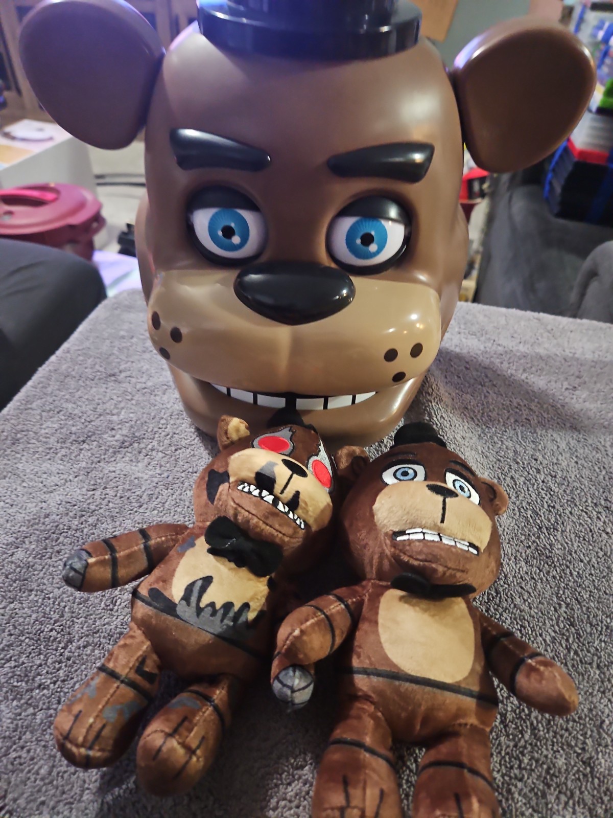 Five Nights At Freddy’s 10th Anniversary Animatronic Talking Freddy Head WORKS