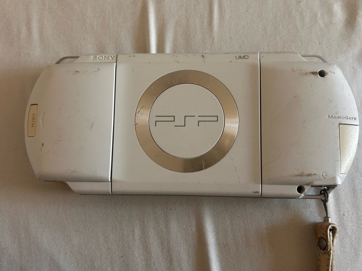 Sony PSP 1000 – White