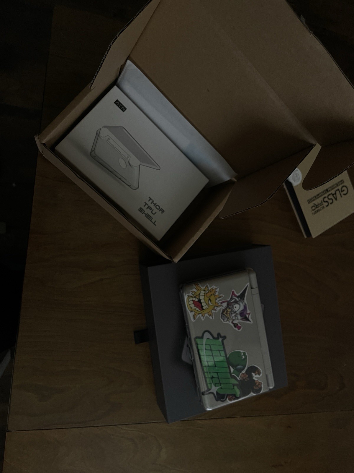 AYN Thor Rainbow Max – 1TB / 16GB RAM (Batch 3)