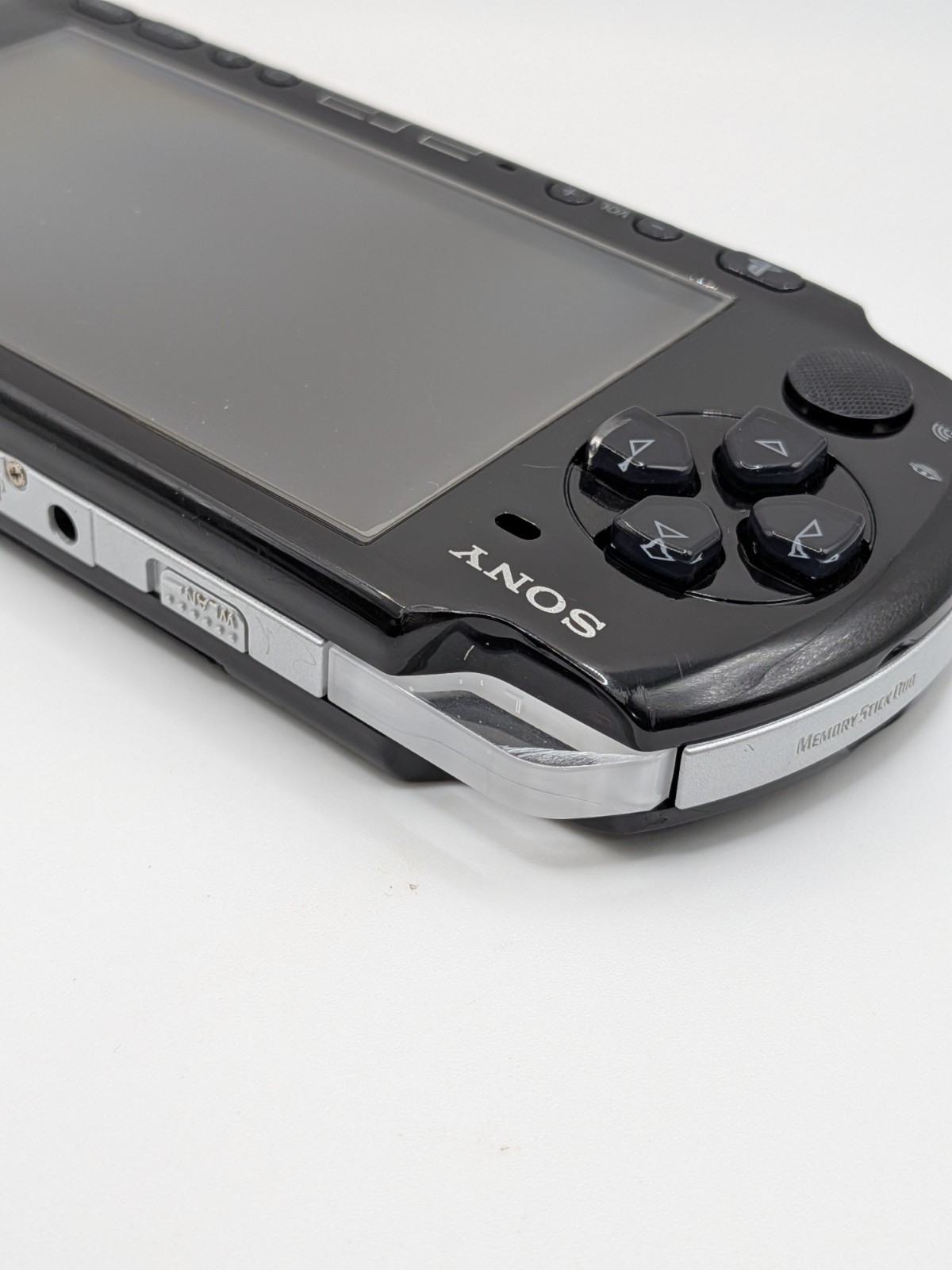 Sony PSP-3000 Launch Edition 64MB Piano Black Handheld System
