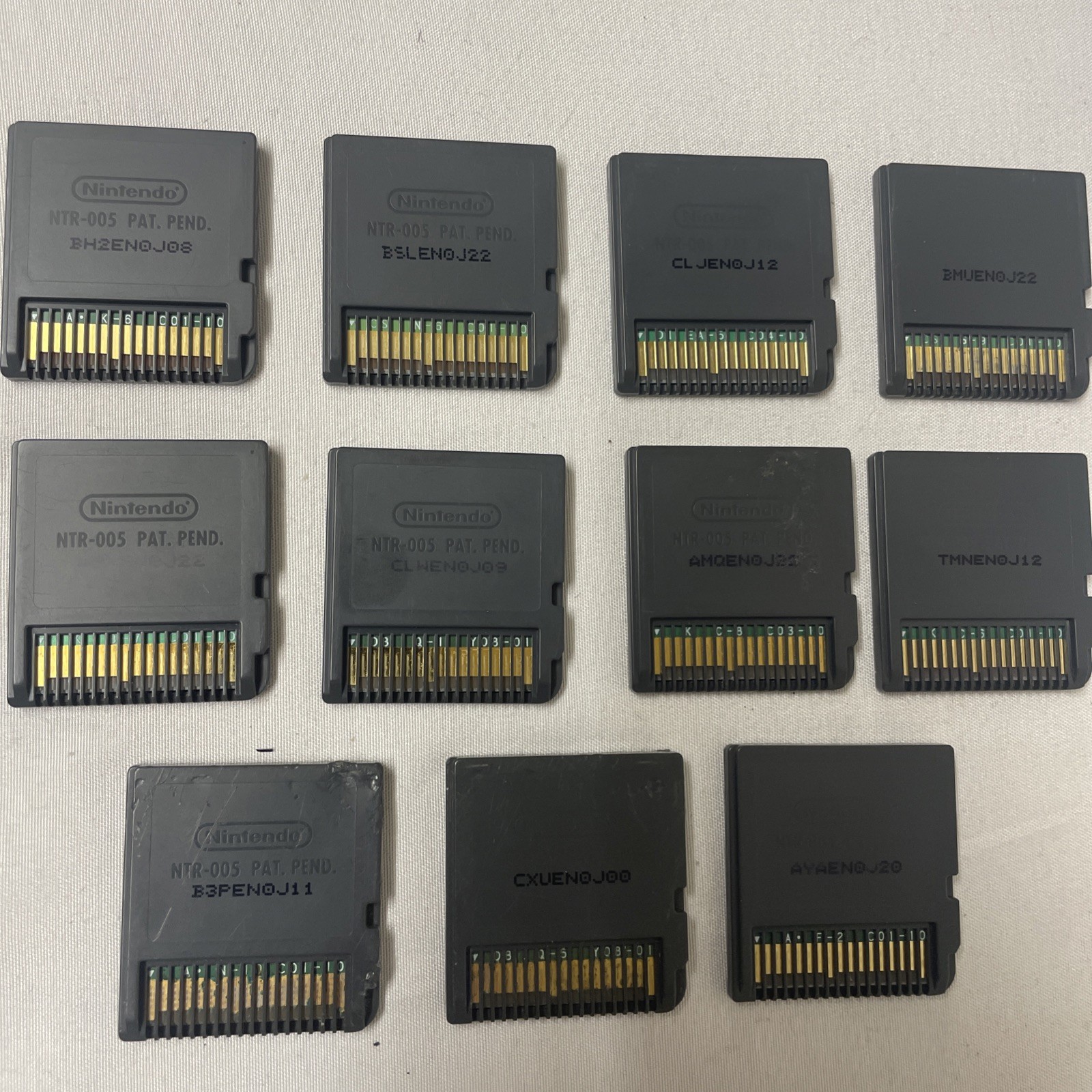 Nintendo DSi XL – Bundle – READ
