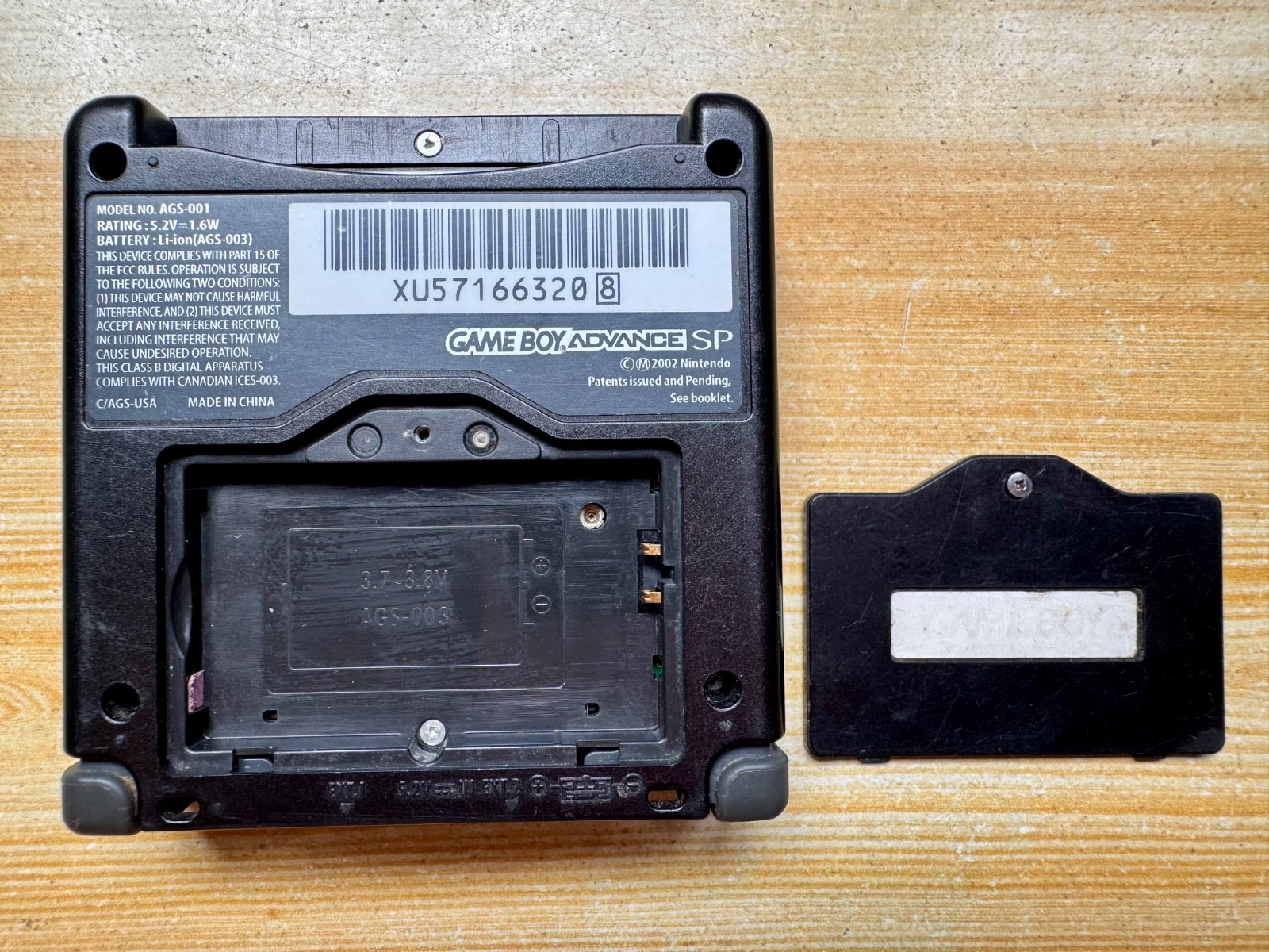 Nintendo Gameboy Advance SP AGS001 Onyx Black Handheld w/ USB Cable & Battery