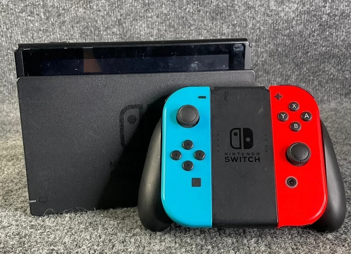 Nintendo Switch 32GB Console Neon Red Blue Joy-Cons Used Box