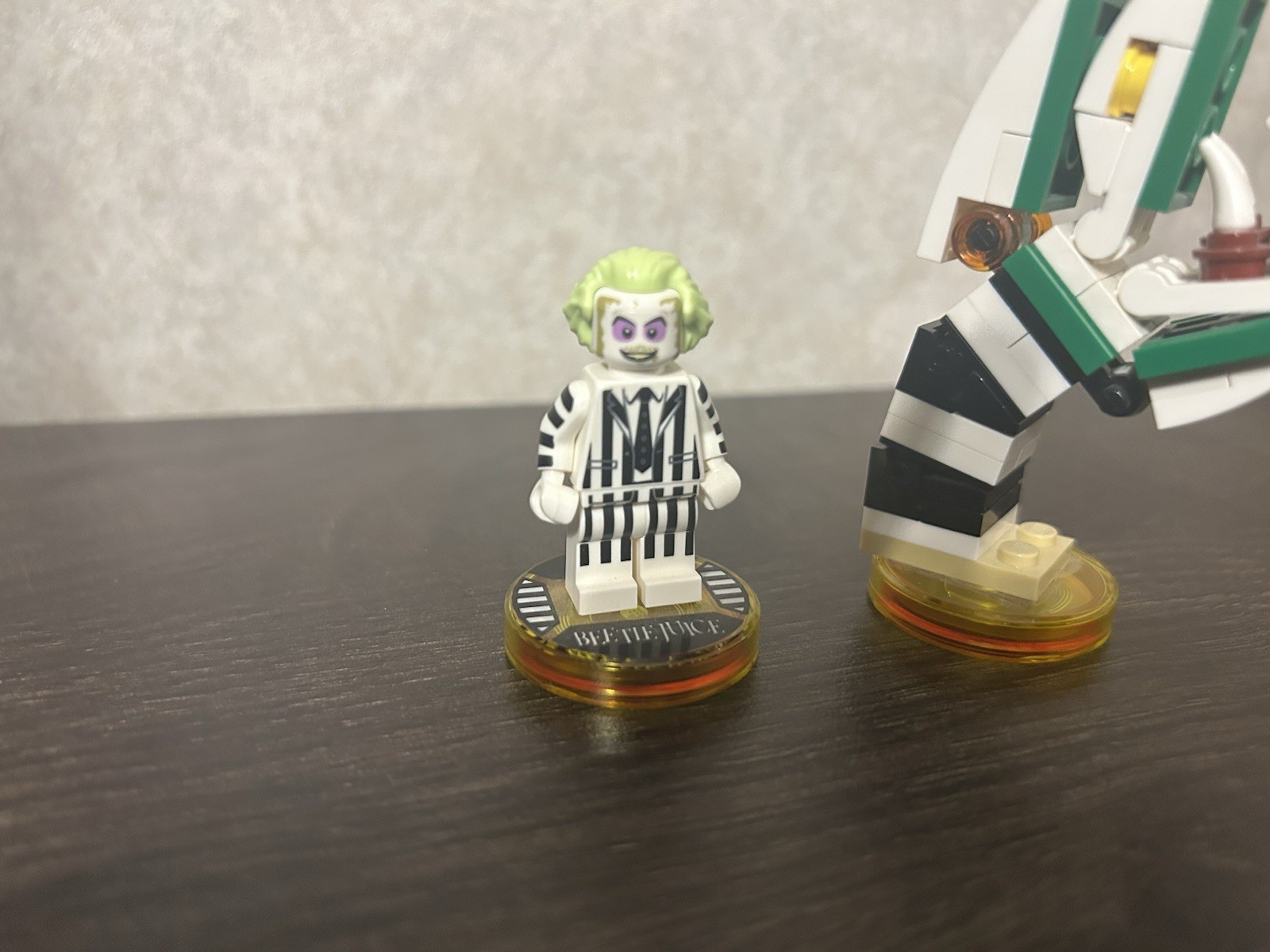 Lego Dimensions Beetlejuice Figure Vehicle Set Loose W/ Bases Mint