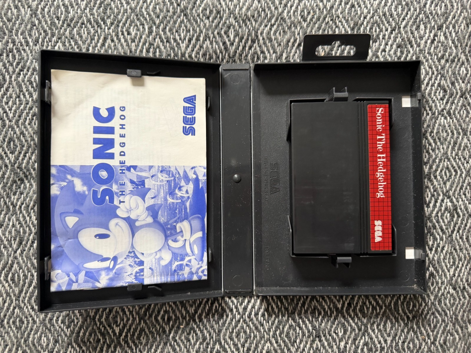 Master System SONIC The Hedgehog Sega PAL REGION FREE *(Works on US Consoles)*