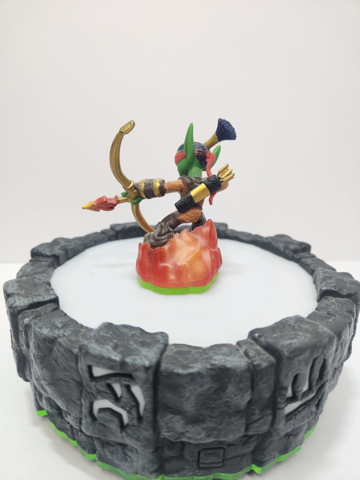 2011 Flame Slinger ~ Skylanders Spyro’s Adventure ~ FREE SHIPPING ~ Series 1