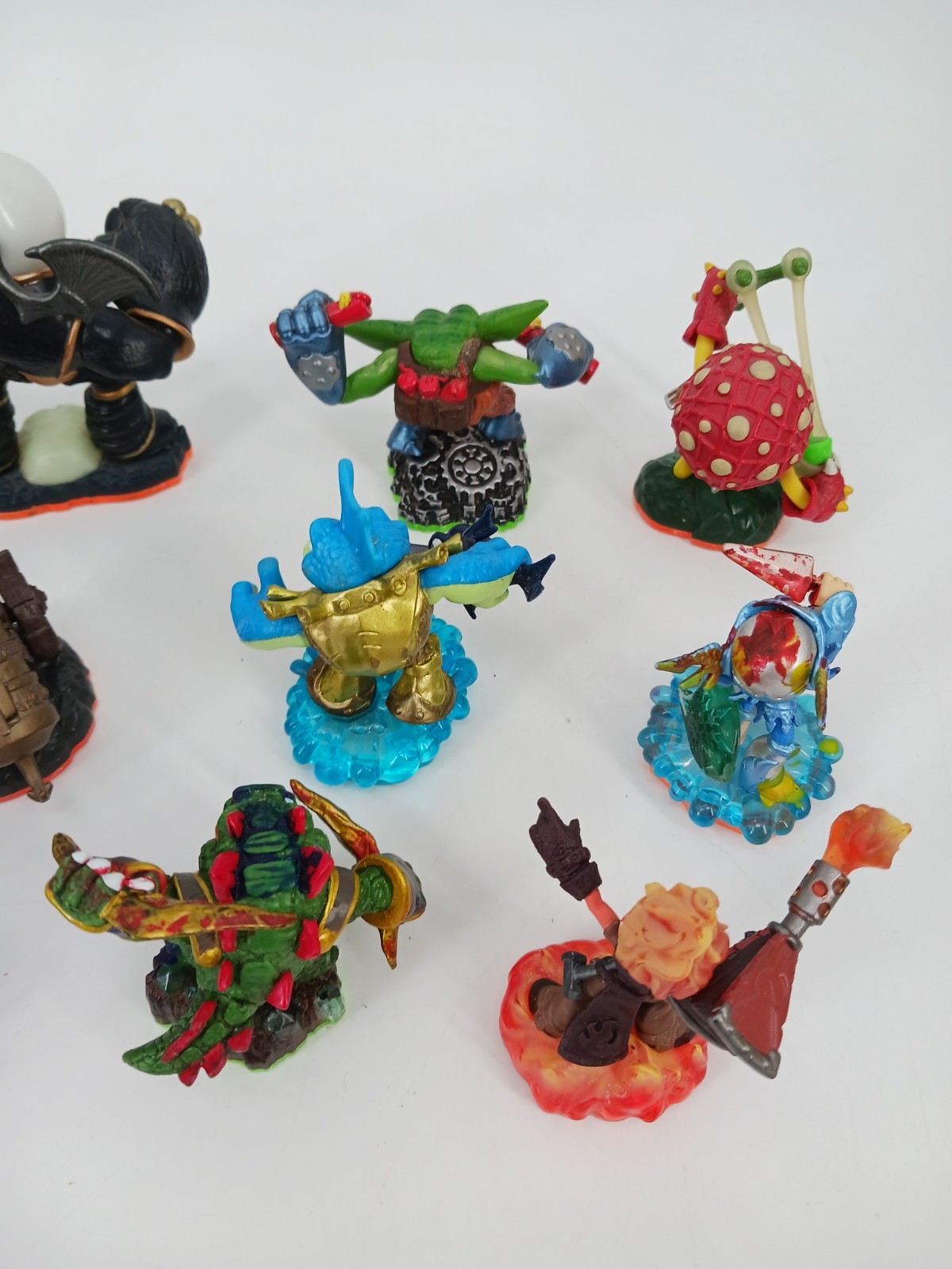Skylanders Phantom Cynder Eye-Brawl Boomer Rip Tide Assorted Figure Lot 14 SL14
