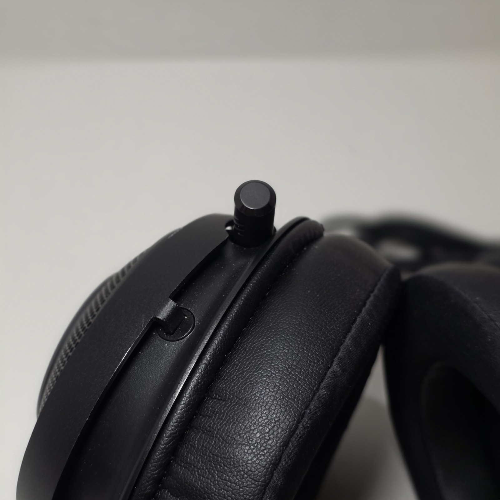 Razer Kraken Pro V2 Gaming Headset In-Line Audio, 3.5mm Jack Tested Work