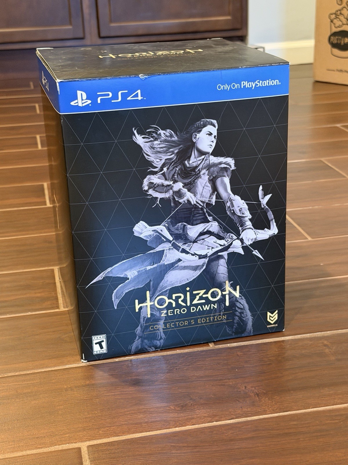Horizon Zero Dawn Collector’s Edition PS4 Art Book Figure Only-Game not included