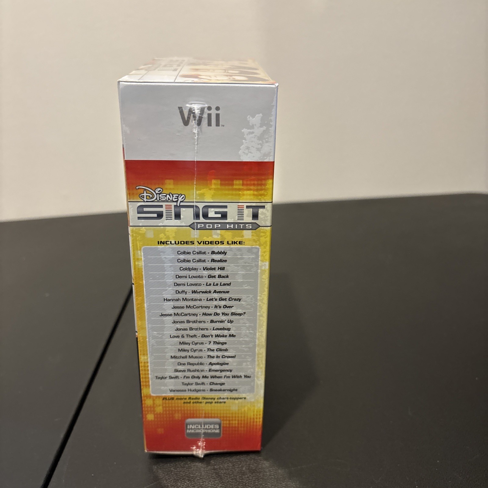 Video Game Wii Disney Sing It Pop Hits includes microphone NEW SEALED