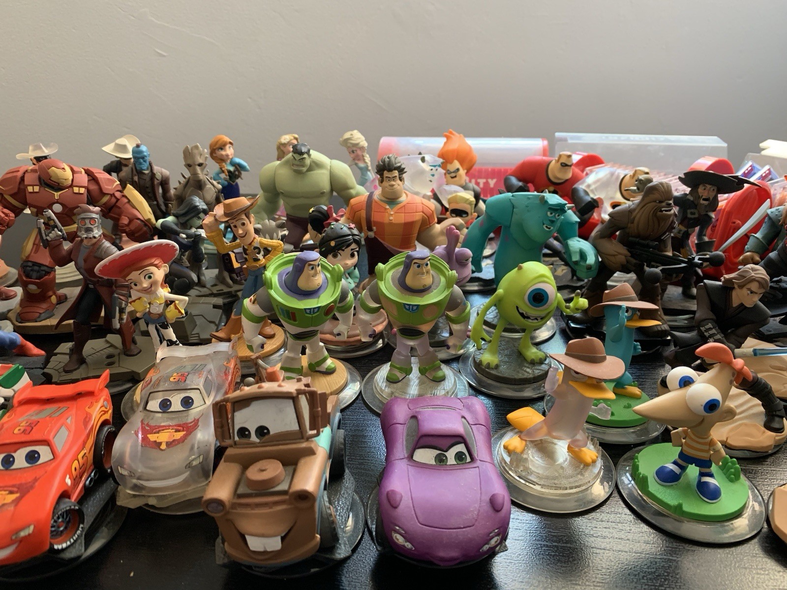 Disney Infinity Figures Bundle Marvel Star Wars Pixar W/ Play-sets, Power Discs