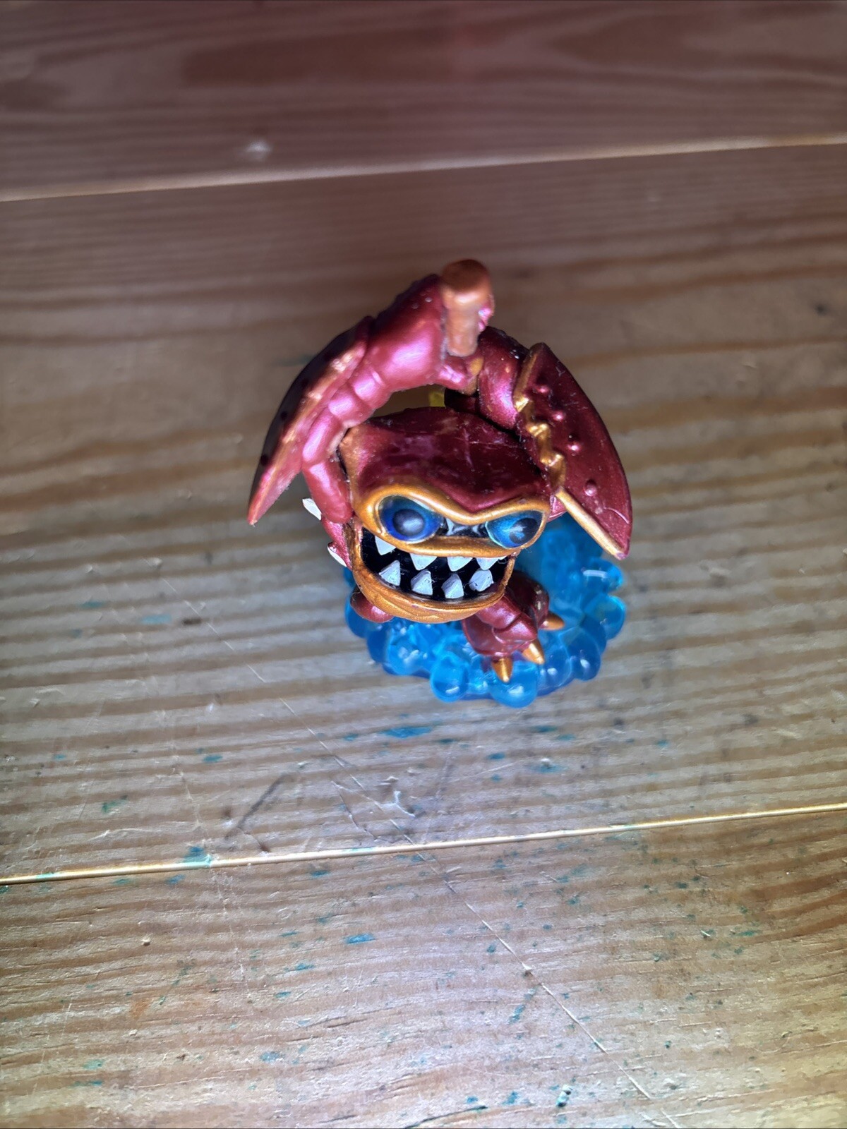 Skylanders SWAP FORCE Character Figure: LIGHTCORE WHAM SHELL (blue base)