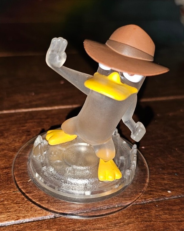 Disney Infinity 1.0 Phineas and Ferb Agent P Perry Crystal & Regular Bonus Discs