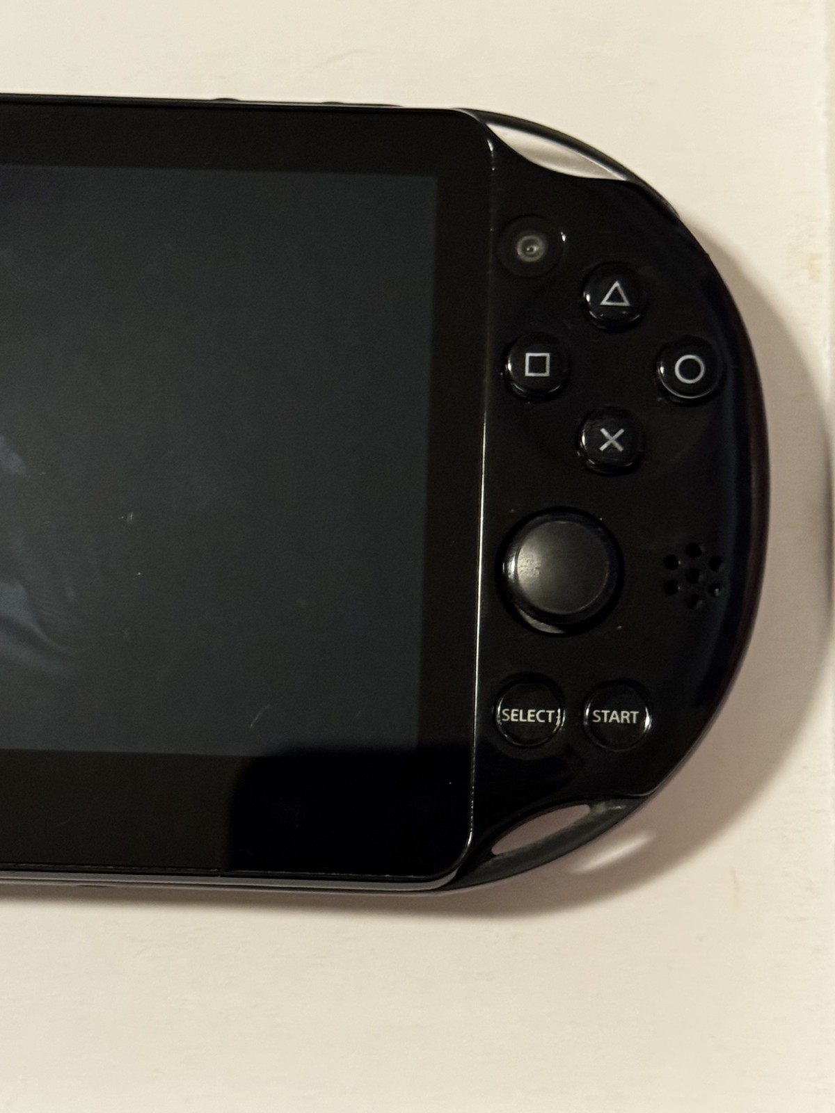 Sony PlayStation Vita Slim PCH-2001 W/8GB Sony PS Vita Memory Card With Case