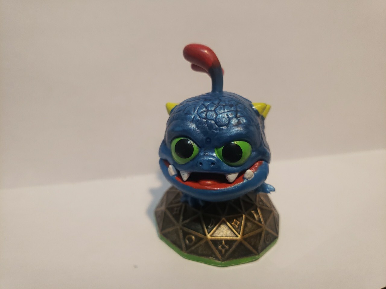 Activision Skylanders Spyro’s Adventure Lot of 4 Figures Red Blue Green