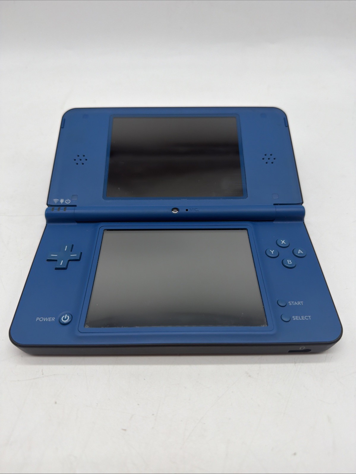 Nintendo DSi XL Handheld System – Midnight Blue