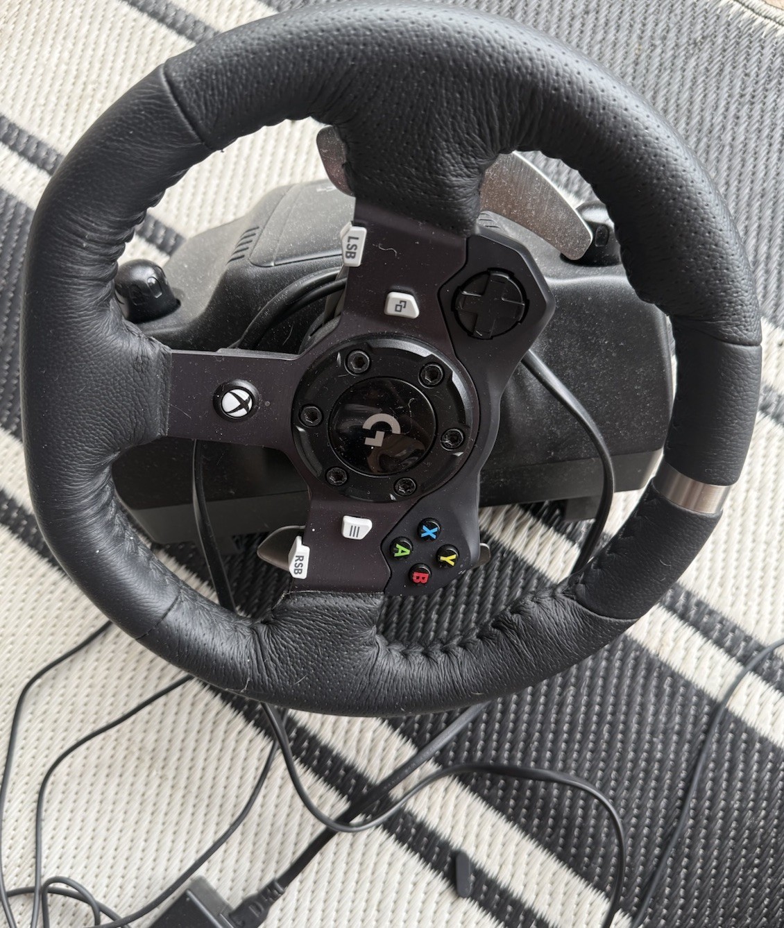 Logitech G923 Racing Wheel TRUEFORCE Gaming Steering Wheel