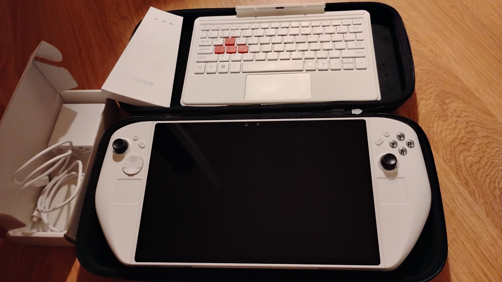 Abxylute 3D One PC Gaming Handheld | Glasses Free 3D | 11″ Screen | 32GB RAM