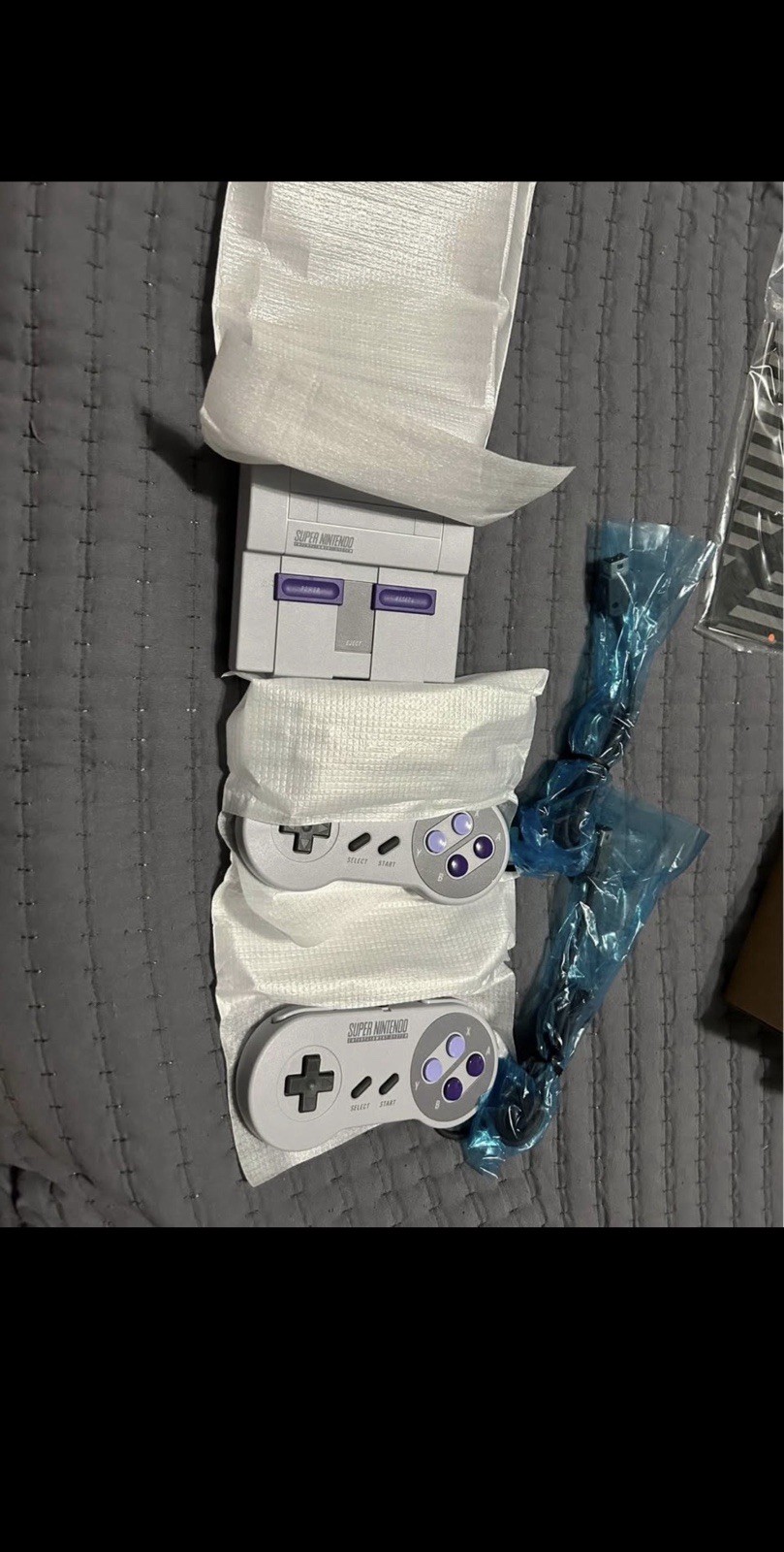 Nintendo Super NES Classic Edition SNES Mini HDMI Built-In Games 2 Controllers