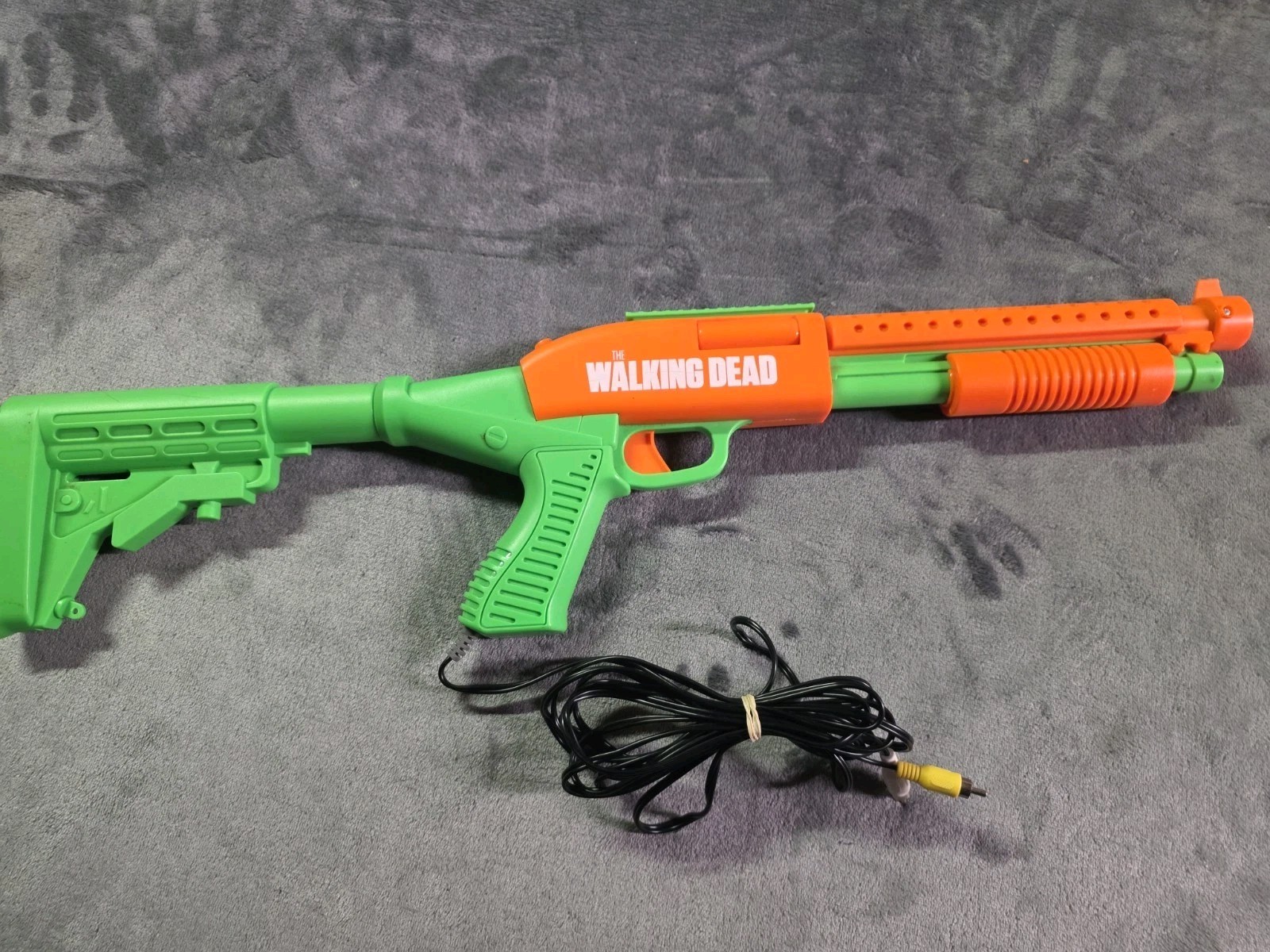 AMC Walking Dead Plug Play Shotgun Shooting Zombie Game Jakks Pacific No dongle