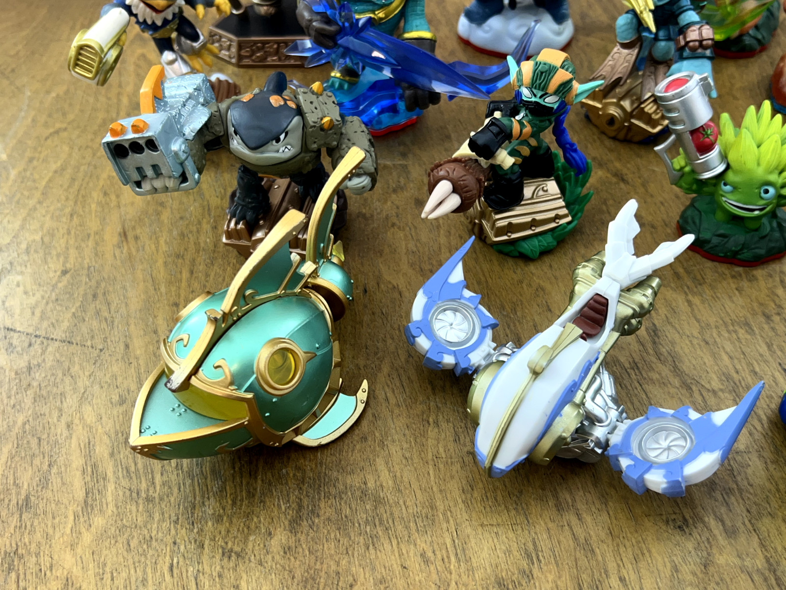 LOT (14) Activision Skylanders Figures & Vehicles Video Game Good Condition