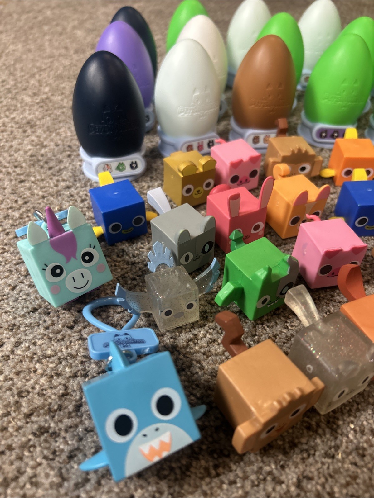 Pet Simulator X Series Large Lot Eggs Figures Keychains