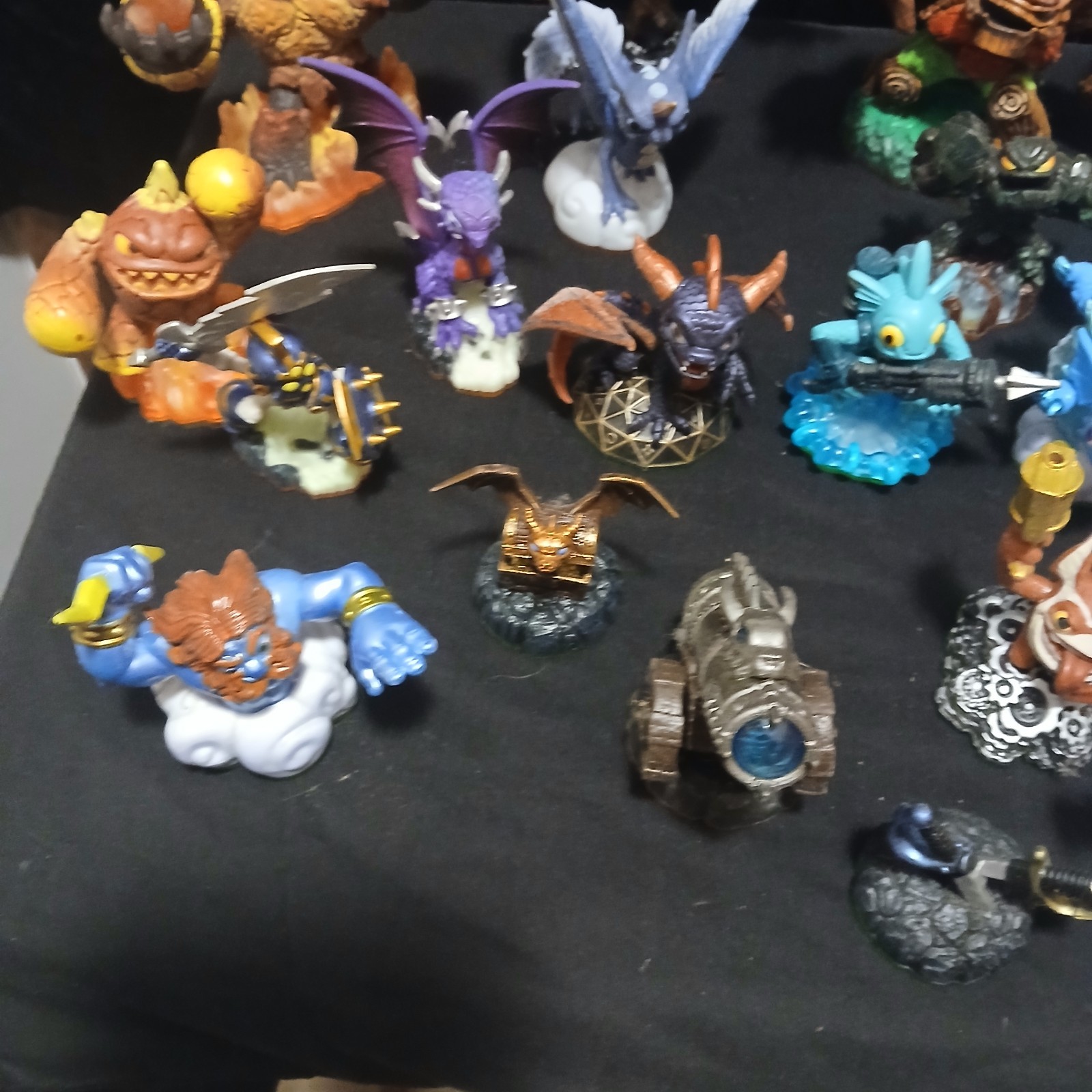 Lot of 46 – Skylanders Figures, Cards, Sticker, Manuals Assorted Untested☄️☄️#M
