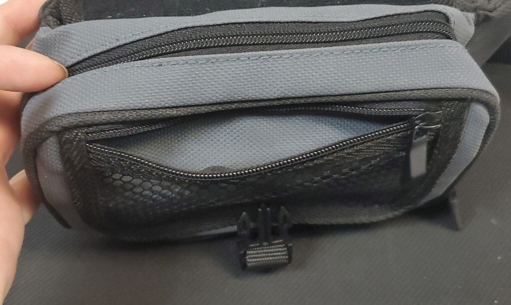 Nintendo Gameboy Carrying/ Travel Case – Fanny Pack Style & Silicone GBA Case