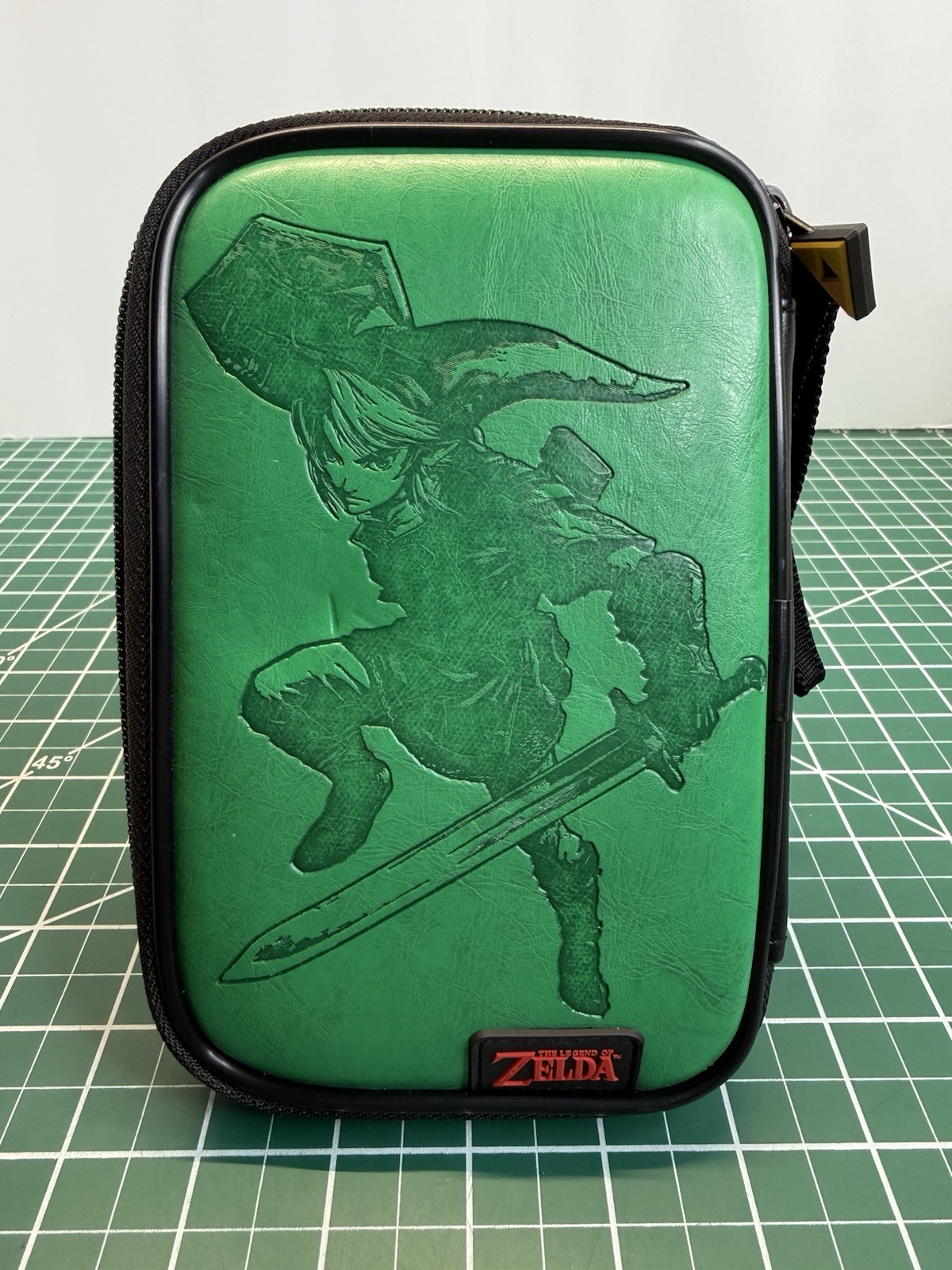 Legend of Zelda 3DS Game Traveler Essentials Pack Green Case RARE Free Shipping