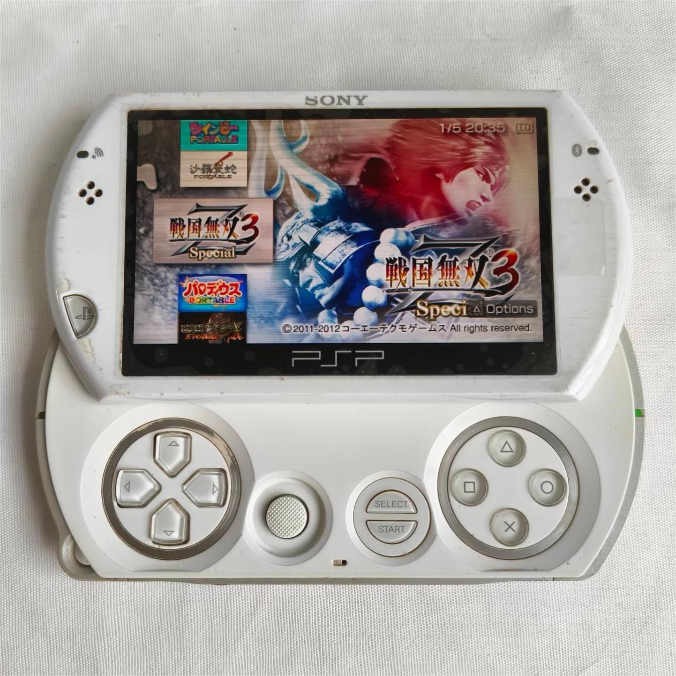 PSP GO console White with Charger PSP-N1001 New Screen with protect tested well