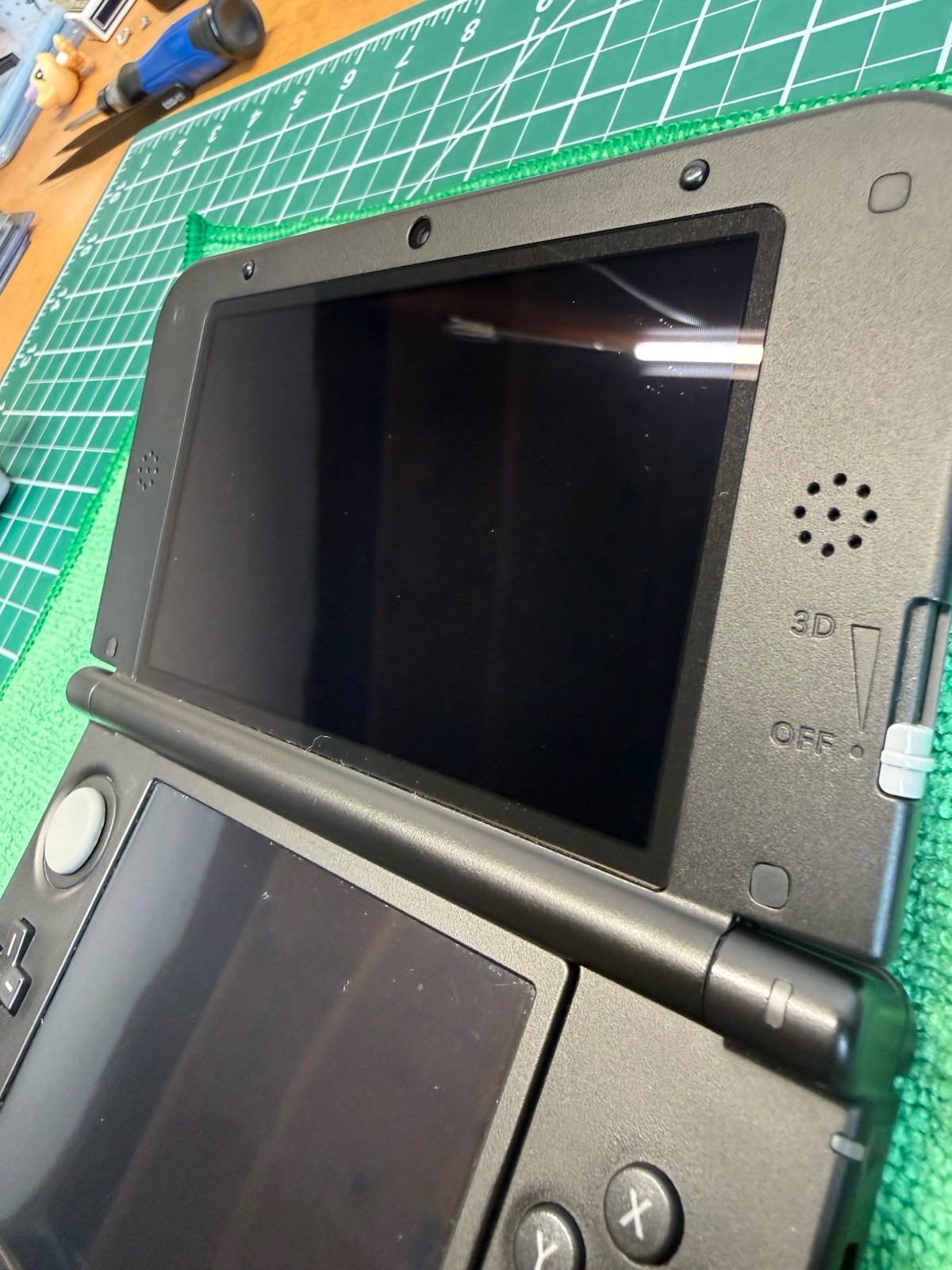 Nintendo 3DS XL Blue/Black Handheld Console w/ Charger Very Nice! Ships Free!