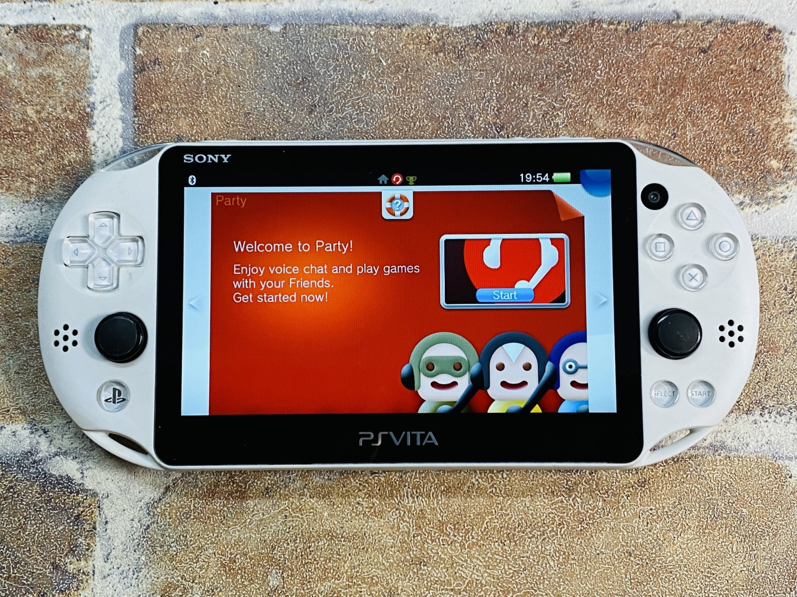 PS Vita Glacier White PCH-2000 SONY PlayStation Japan 8GB Charger Tested DDP