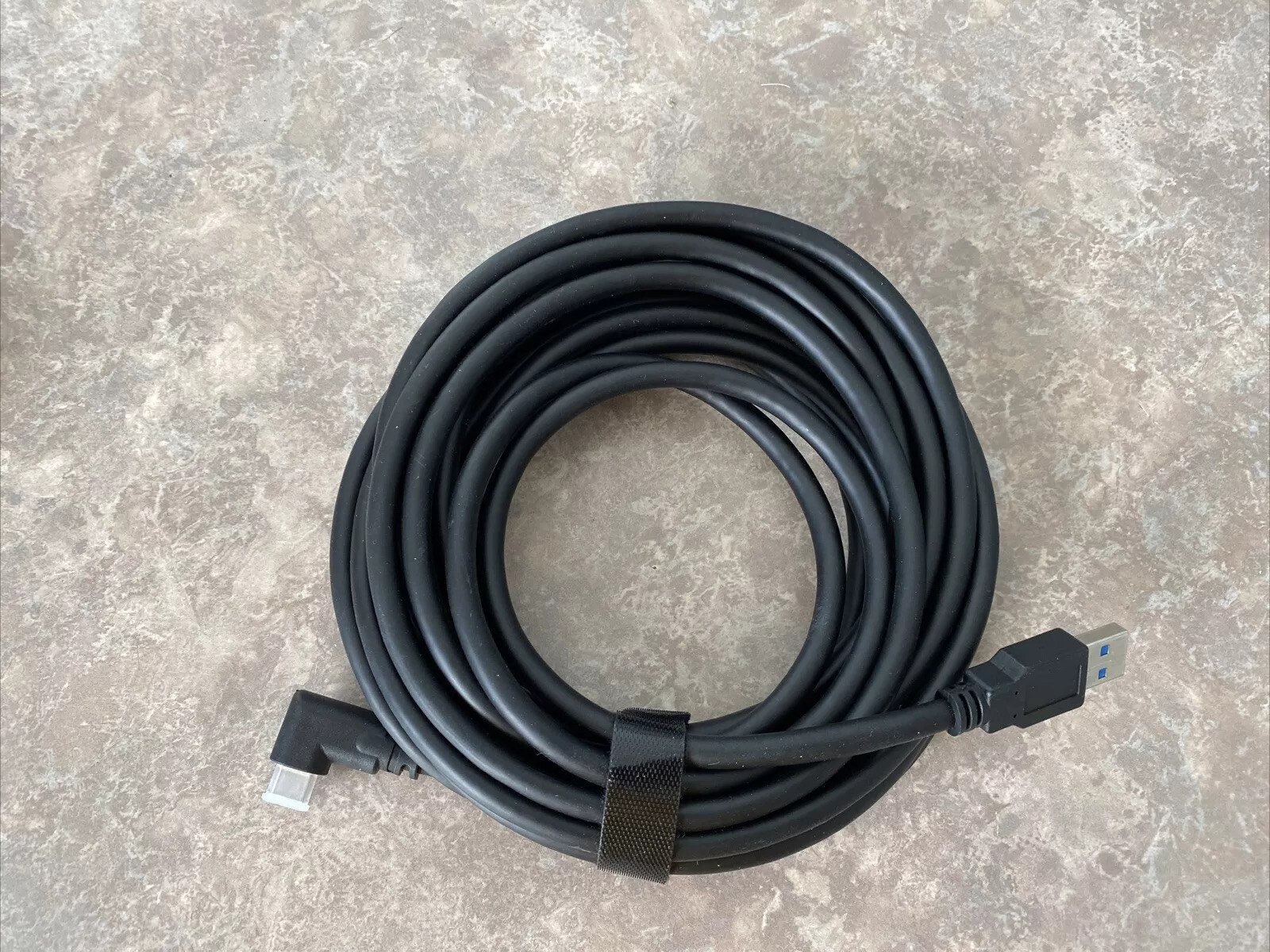 USB C 3.2 16 ft Gen 1 Cable Oculus Quest Link Right Angle