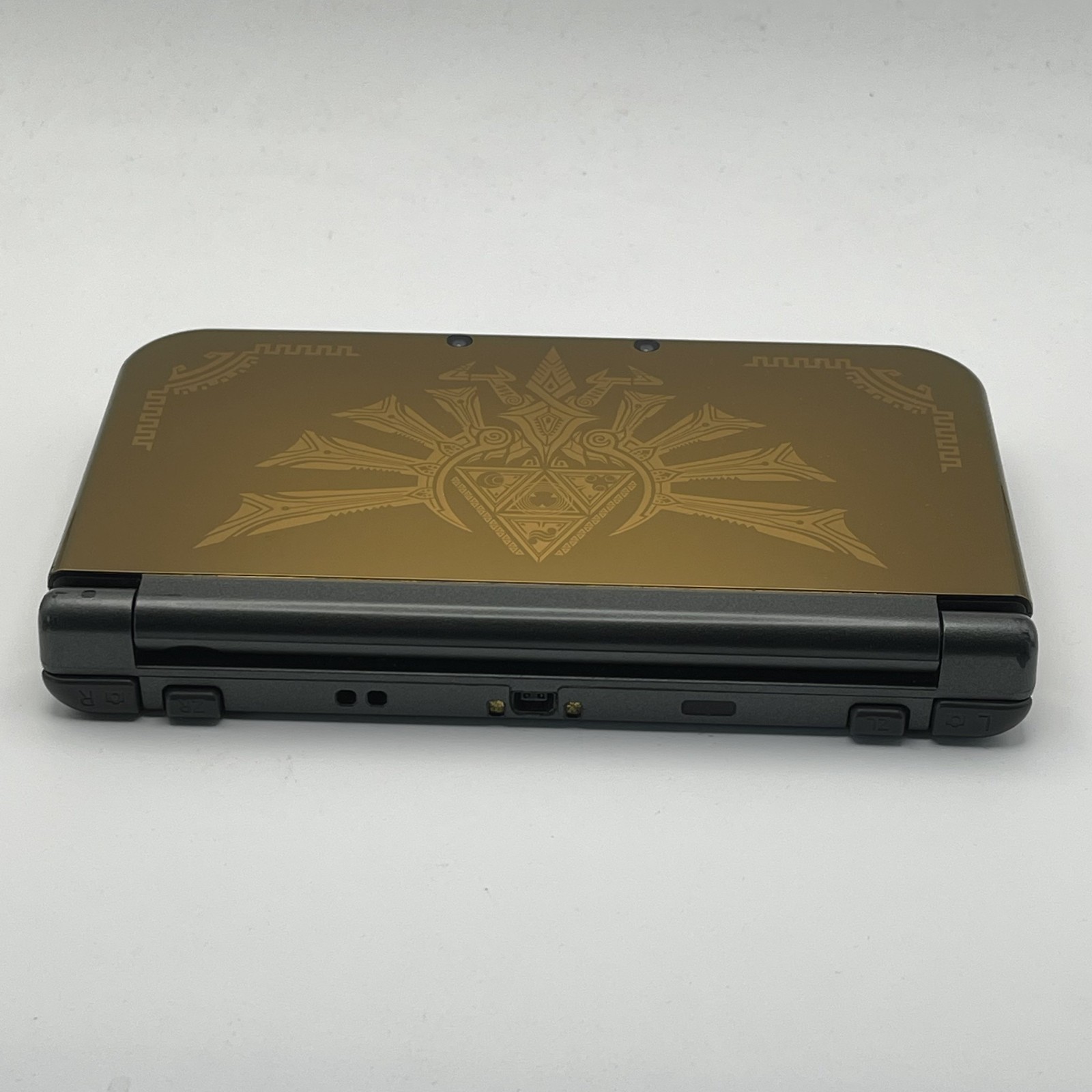 Nintendo New 3DS XL Hyrule Edition Gold Handheld System- CIB- Bottom IPS?