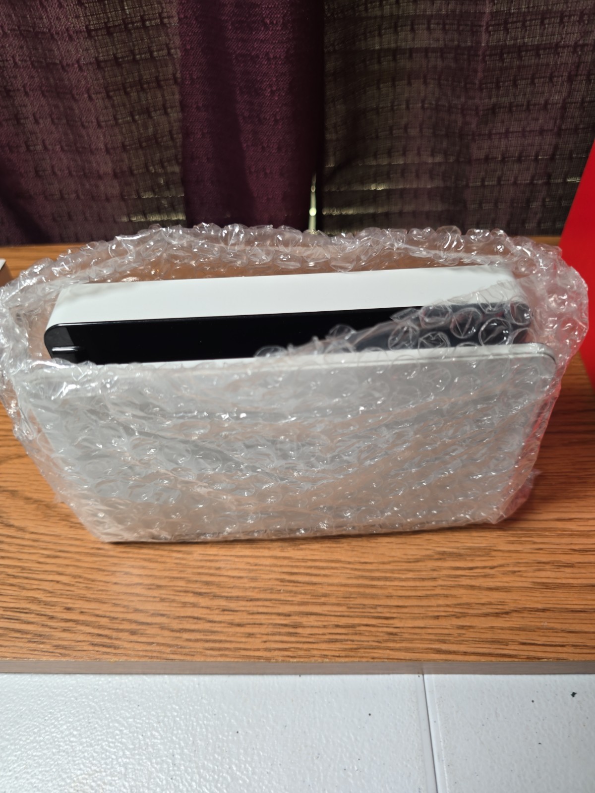 Nintendo Switch OLED Model HEG-001 Handheld Console – 64GB – White