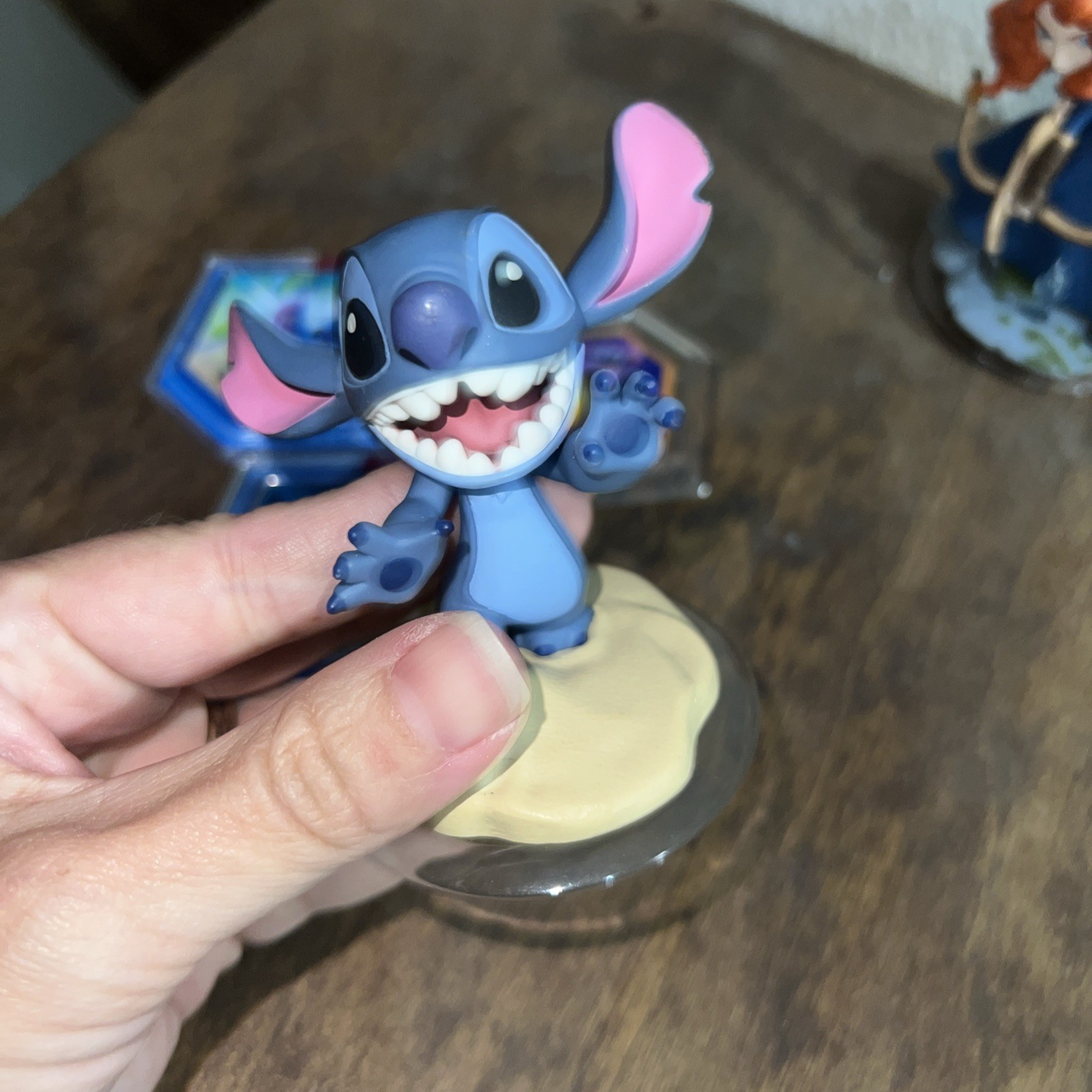 DISNEY INFINITY 2.0 FIGURES MERIDA, STITCH AND 3 POWER DISCS