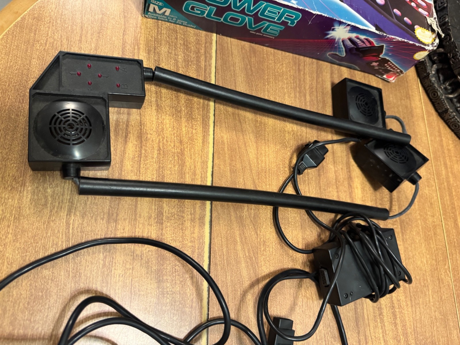 Nintendo NES Power Glove video game motion controller CIB complete w/ rough box