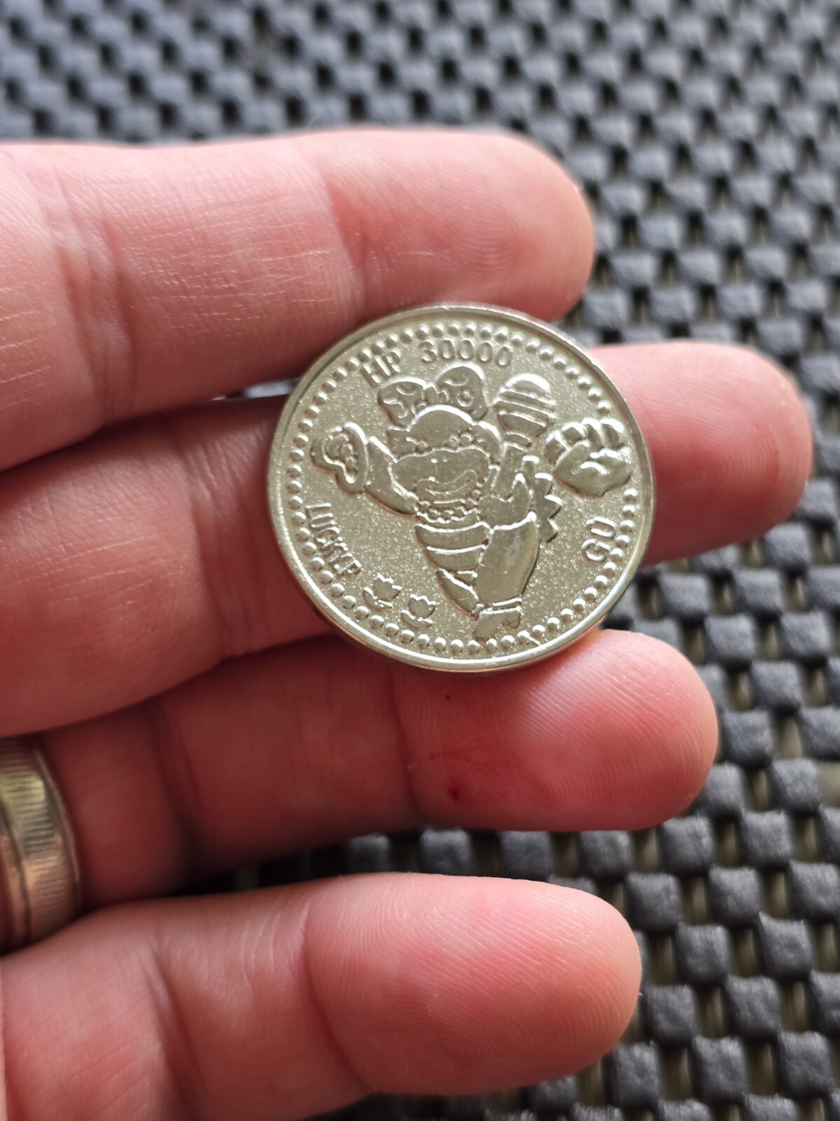 Super Mario Lucky World Coin Medal Nintendo Gachapon Rare Promo SNES GB [Wendy]