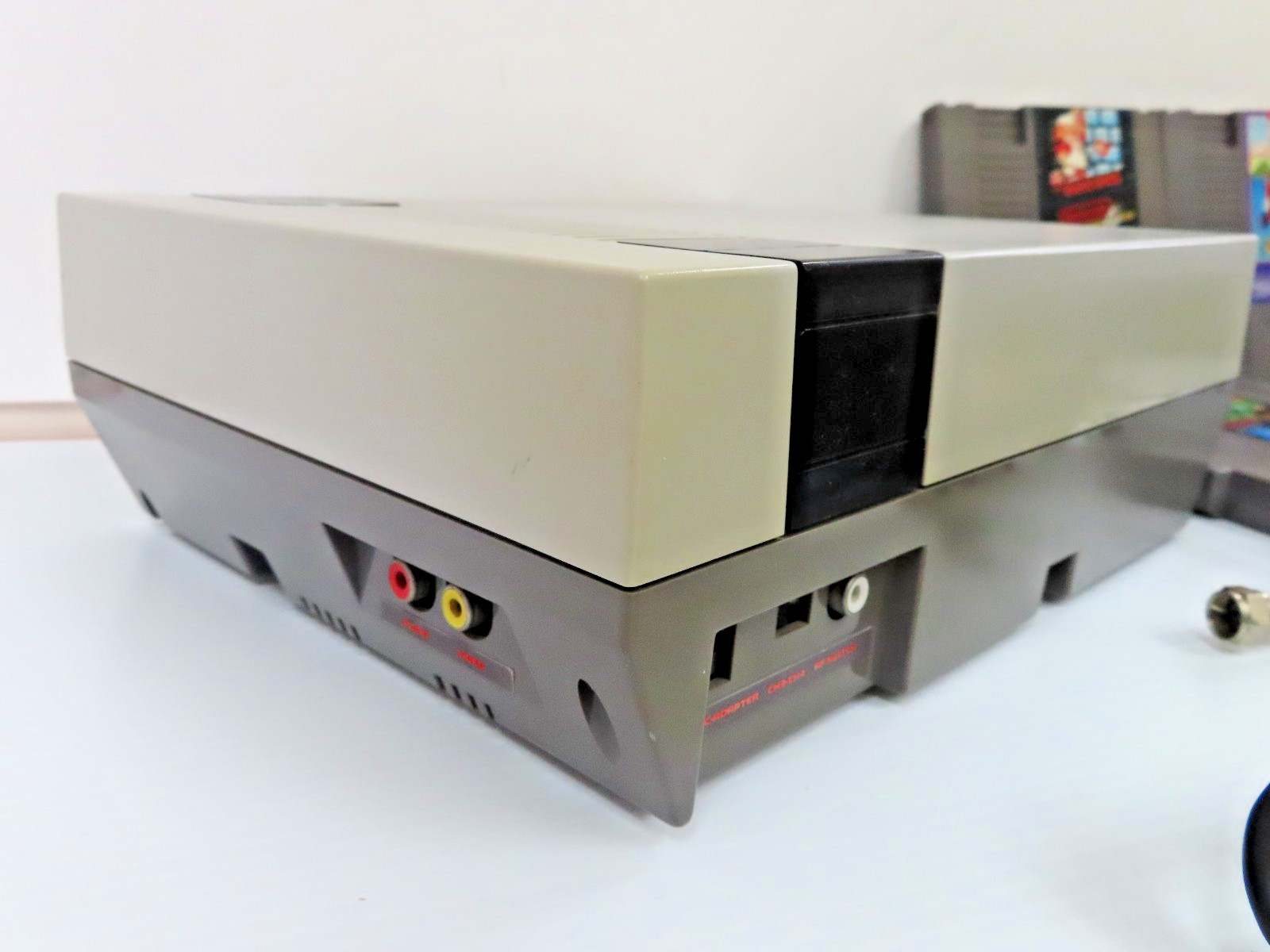 REGULAR NINTENDO SYSTEM CONSOLE COMPLETE BUNDLE + GAMES TESTED & WORKING NES-001