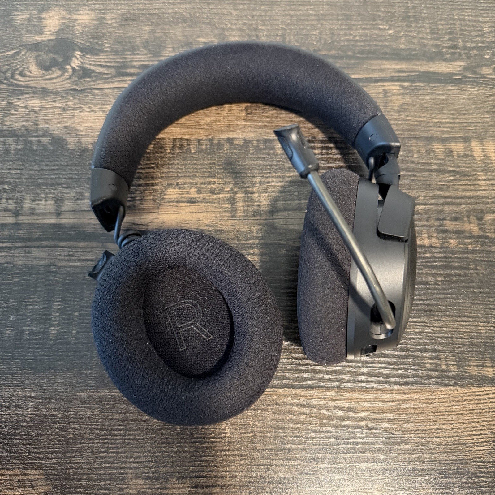 Razer Kraken V4 Wireless Gaming Headset: 2.4GHz, Bluetooth, USB