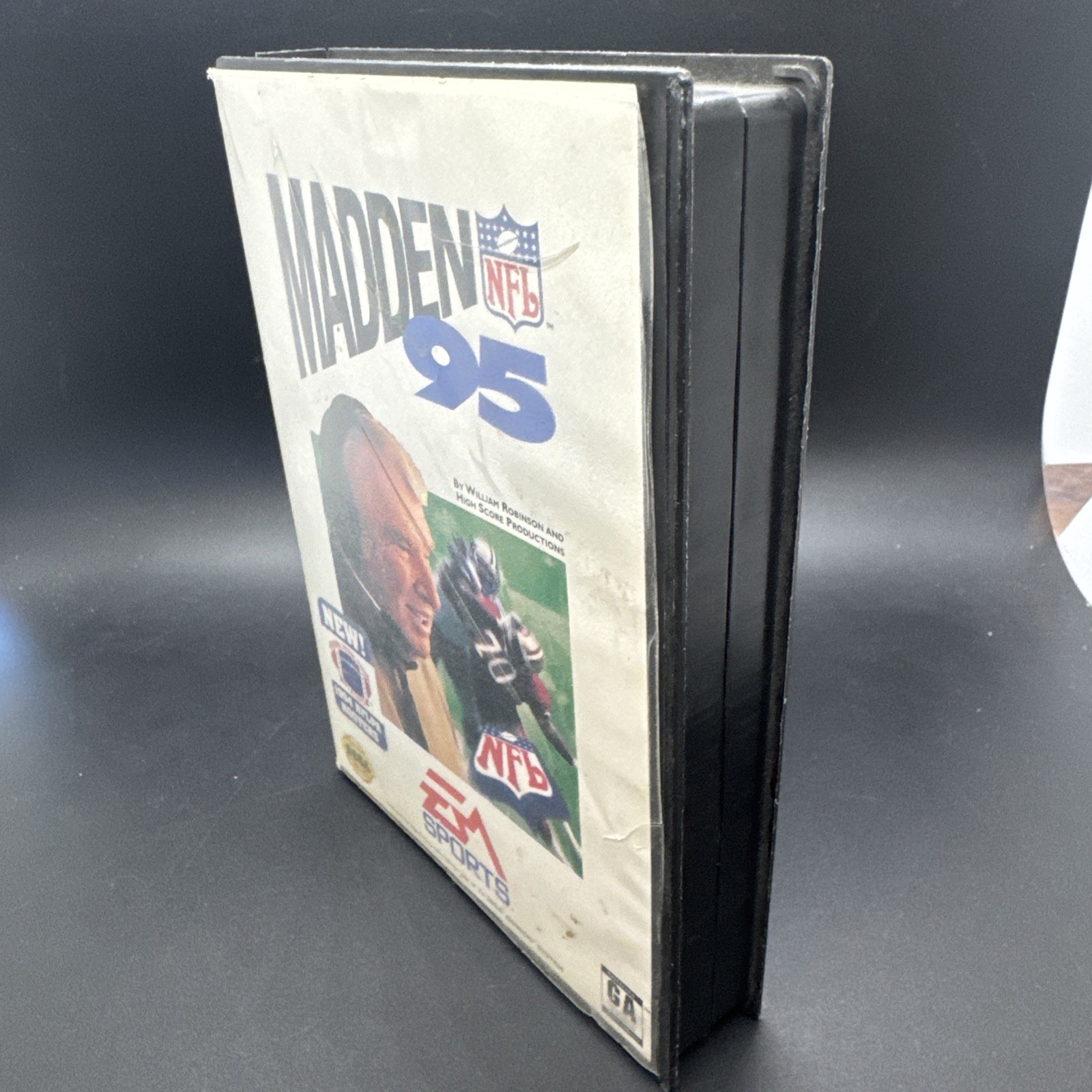 EA SPORTS Madden NFL 95 Sega Genesis Cartridge, Case & Manual American Football